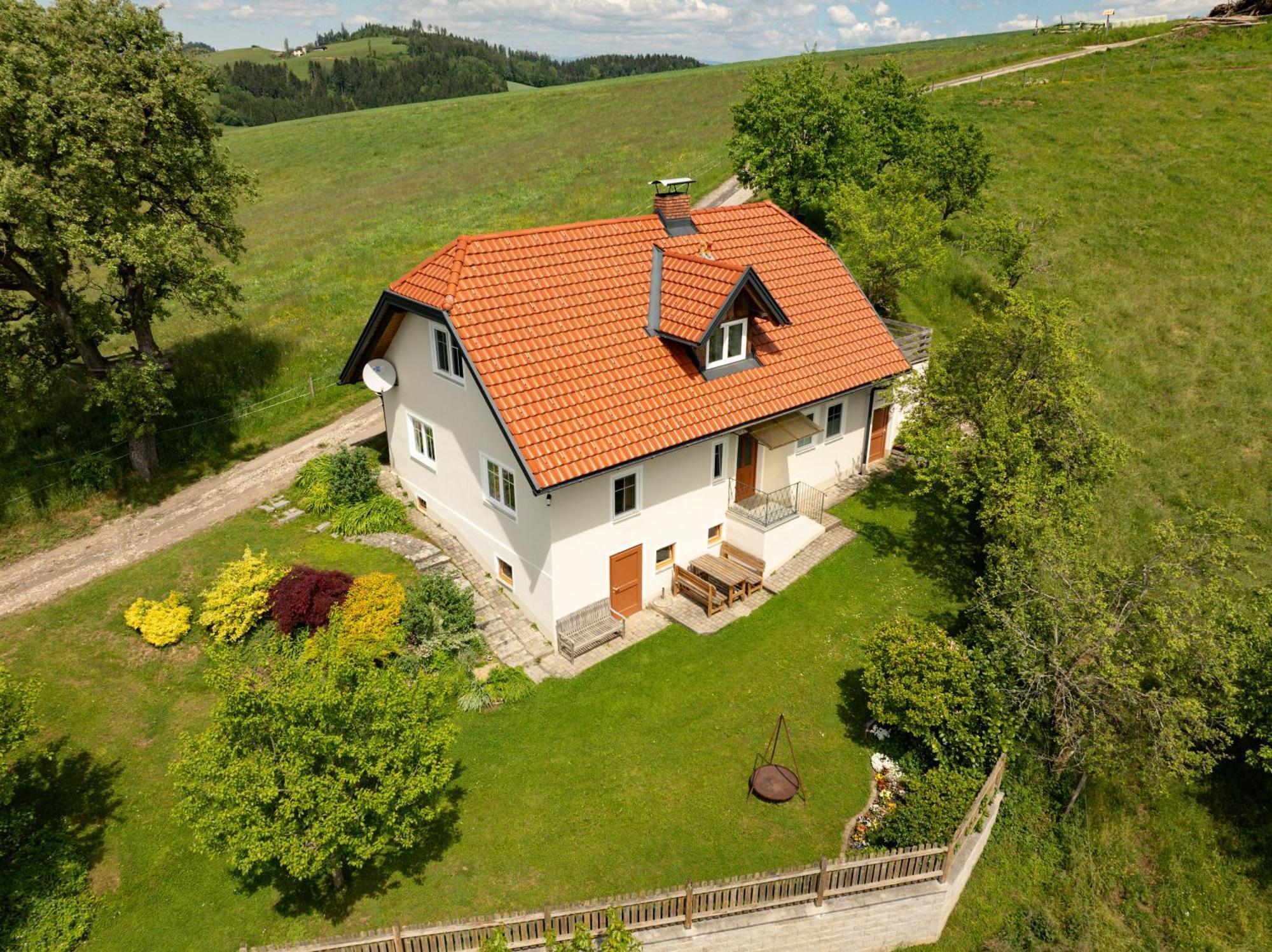 Ferienhaus Nuova Via Griffen Exterior photo